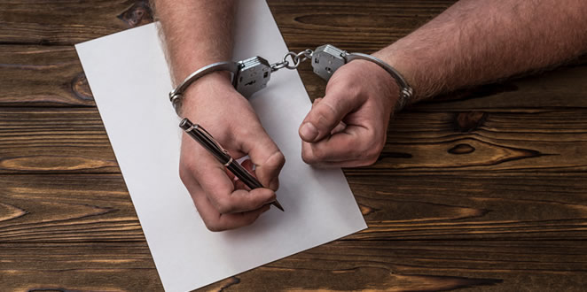 Tutuklunun Resmî Makamlara Yazdığı Dilekçelerde Kullandığı İfadeler Dolayısıyla Cezalandırılması Nedeniyle İfade Özgürlüğünün İhlal Edilmesi