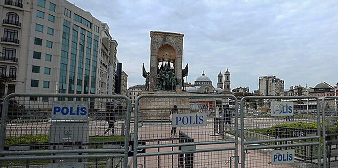 1 Mayıs Kutlamasının Taksim Meydanı’nda Yapılmasına İzin Verilmemesi Nedeniyle Toplantı ve Gösteri Yürüyüşü Düzenleme Hakkının İhlal Edilmediği